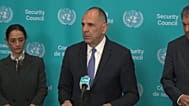 Ο Υπουργός Εξωτερικών της Ελλάδας Γιώργος Γεραπετρίτης κατά την ανάγνωση της κοινής δήλωσης ενάντια στο «τουρκολιβυκό μνημόνιο»