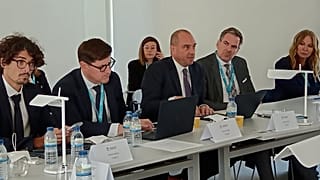 Ferenc Bíró (Mitte) bei der ENPE-Plenarsitzung