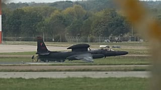 طائرة U-2 تهبط في قاعدة فيرفورد الجوية بإنكلترا، 28 سبتمبر/أيلول 2026. 