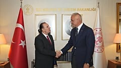 Soldan sağa: Devlet Opera ve Balesi Genel Müdürü Can Atilla ve Kültür ve Turizm Bakanı Mehmet Nuri Ersoy