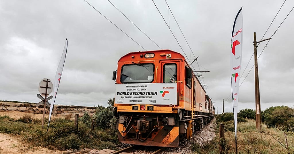 South Africa puts the longest freight train ever into service