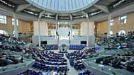 Bundeskanzler Friedrich Merz spricht am Donnerstag, 11. Juni 2026, während einer Regierungserklärung im Plenarsaal des Bundestages in Berlin.