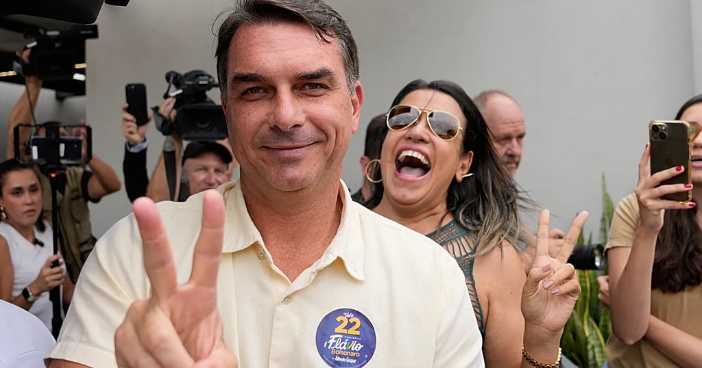 Brésil : Flávio Bolsonaro aurait fui vers l’Équateur après sa défaite électorale