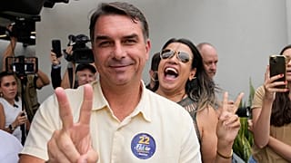 Brésil : Flávio Bolsonaro aurait fui vers l’Équateur après sa défaite électorale