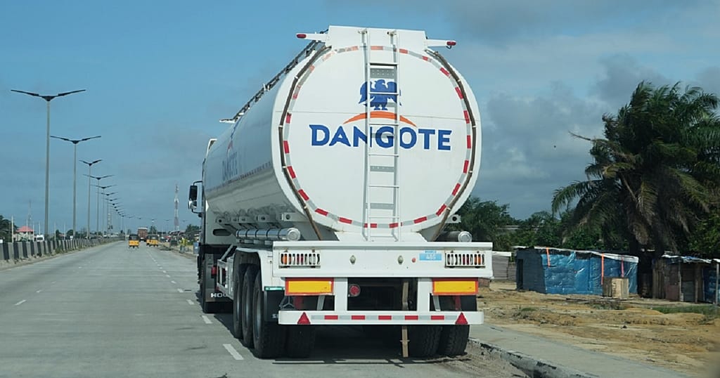 Nigéria : la raffinerie Dangote clôture une introduction en bourse « historique »