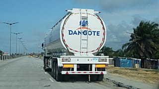 Nigéria : la raffinerie Dangote clôture une introduction en bourse « historique »