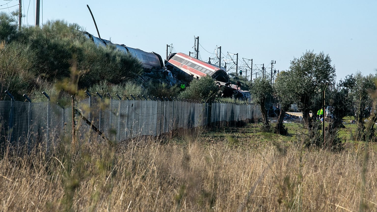 Die Unfallstelle nach dem Zusammenstoß zweier Züge in Urda, Spanien, am Mittwoch, dem 28. Oktober 2026.
