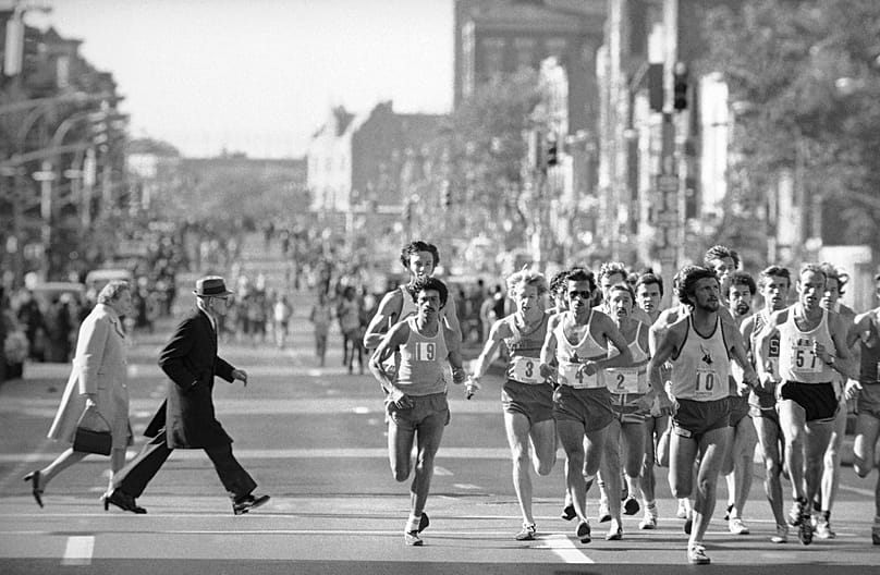 Sunday Oct. 23, 1977, New York. 5,000 long-distance runners poured over the Verrazado-Narrows Bridge and through New York’s five Boroughs to finish in Central Park