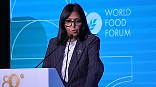 Delcy Rodríguez, presidenta en funciones de Venezuela, pronuncia su discurso durante el Foro Mundial de la Alimentación 2026 en Roma, el lunes 12 de octubre de 2026.