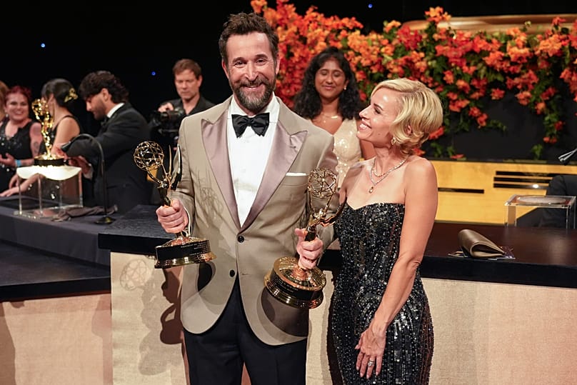 Noah Wyle e la moglie Sarah Wells alla 78ª edizione degli Emmy Awards - lunedì 14 settembre 2026
