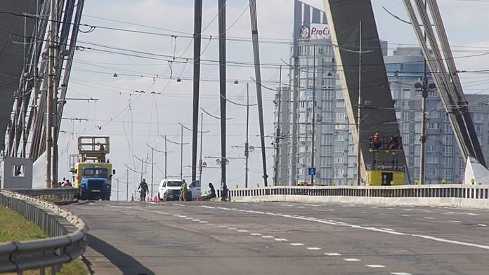 Vismaz 13 bojāgājušie Krievijas drona triecienā stacijā