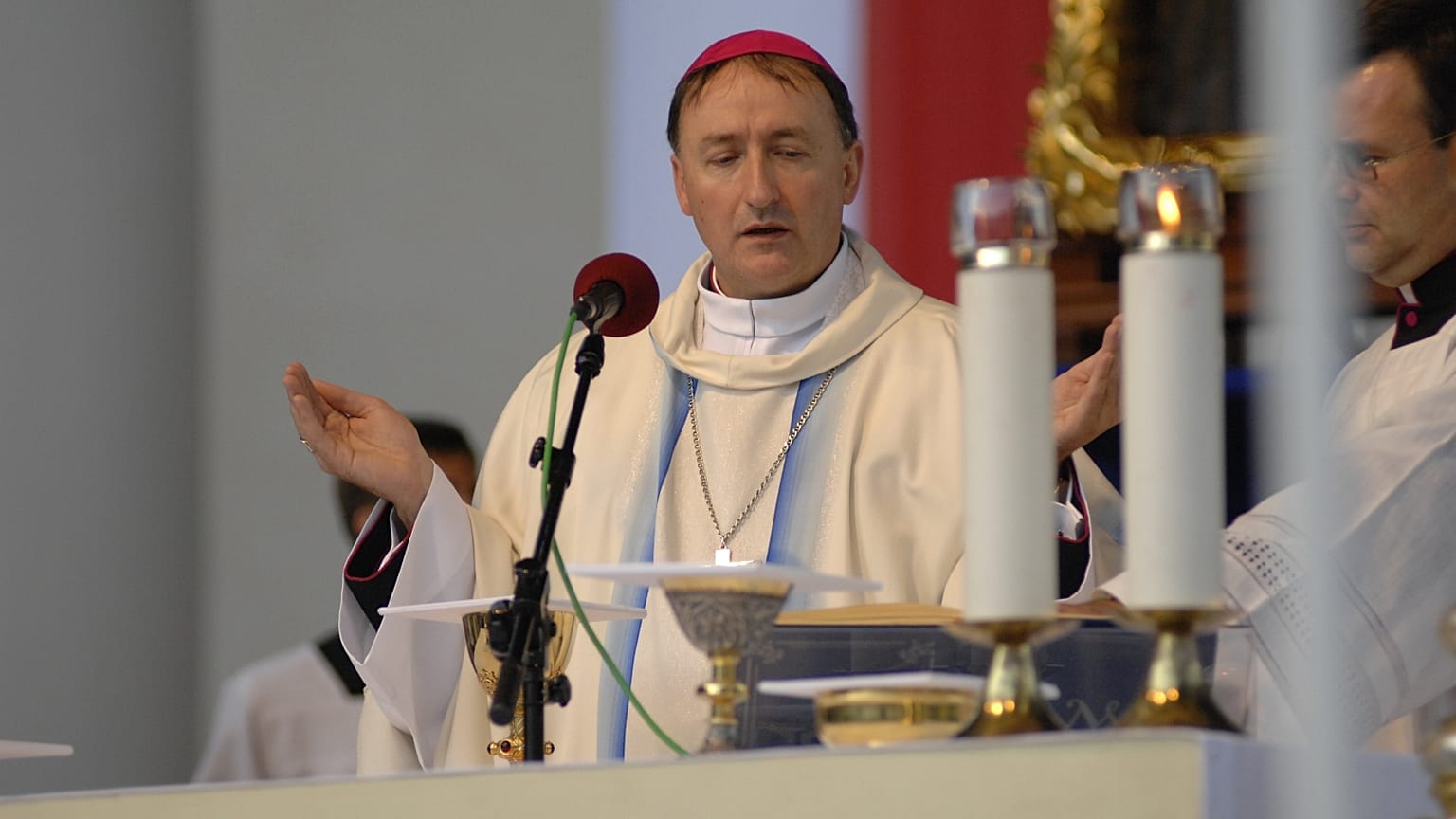 Biskup Andrzej Jeż