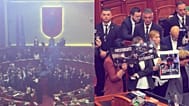 A jobboldali ellenzék tagjai füstbombákat gyújtanak, és a tüntetések alatt elkövetett, feltételezett rendőri erőszakról készült fotókat mutatnak fel.