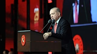 Erdoğan, 29 Ekim Cumhuriyet Bayramı ve Türk Devletleri Teşkilatı Zirvesi Vesilesiyle Konuk Devlet ve Hükûmet Başkanları Onuruna Resmî Akşam Yemeği’nde konuştu.