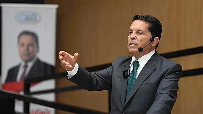 Görevden uzaklaştırılan Esenyurt Belediye Başkanı Ahmet Özer, YENİ Parti'ye katıldı