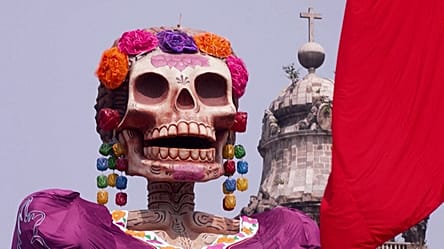 Mexique: la plus haute Catrina du monde dévoilée à Mexico pour le Día de Muertos
