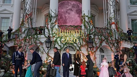 États-Unis : Donald et Melania Trump célèbrent Halloween à la Maison-Blanche