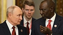 Arrêt sur images du 30 octobre 2026 : à Moscou, Poutine salue ses "alliés naturels" africains