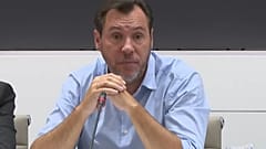 El ministro de Transportes, Óscar Puente, en rueda de prensa el 30 de octubre de 2026