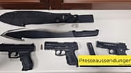 Bei Hausdurchsuchungen in Österreich wurden Waffen sichergestellt