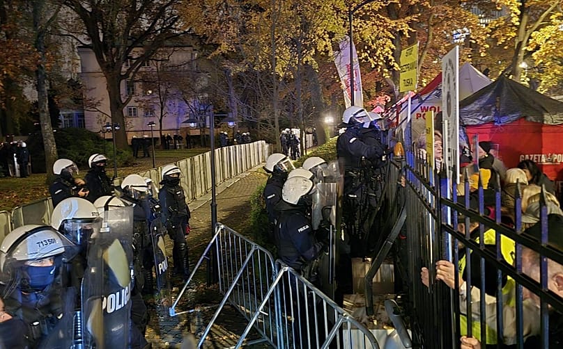 Policja przed Trybunałem Konstytucyjnym w Warszawie, 30 października 2026 r.