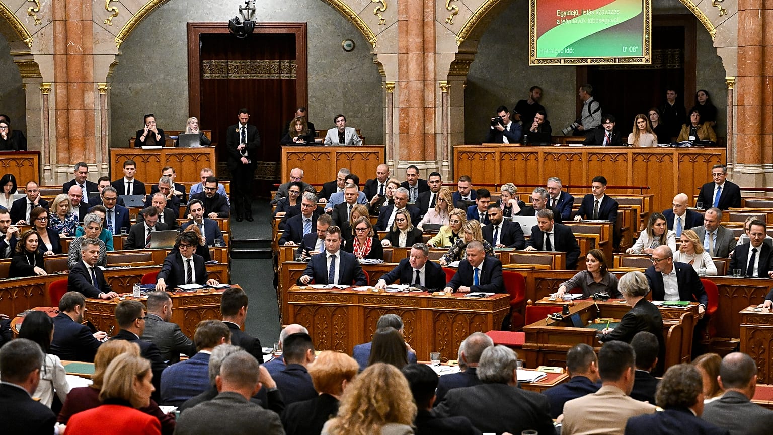 ARCHÍV: szavaznak a képviselők az Országgyűlés plenáris ülésén 2026. október 19-én 
