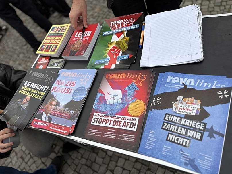 Informationsstand der "Revolutionären Linken"