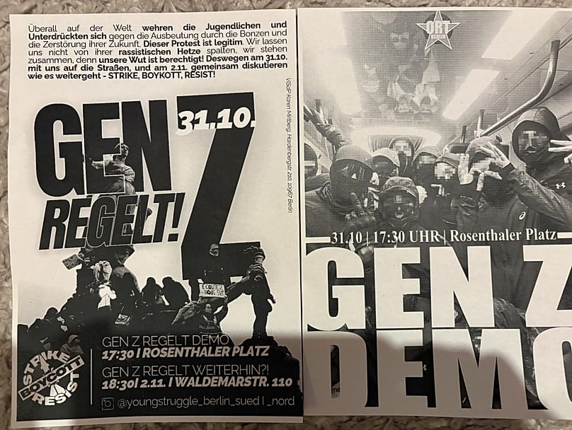 Flyer mit Veranstaltungshinweis am Rosenthaler Platz in Berlin um 17.30 Uhr, verteilt am Brandenburger Tor.