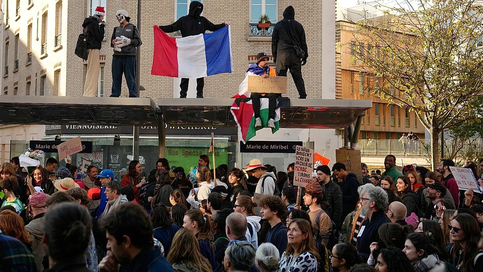 Manifestation à Paris, le 31 octobre 2026.