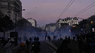 Affrontements dans les rues de Paris après la dispersion de la manifestation, le 31 octobre 2026.
