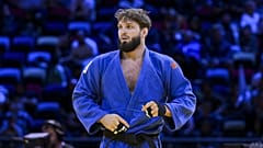 ég Zsombor a georgiai Ilja Szulamanidze elleni mérkőzésen a bakui cselgáncs-világbajnokságon október 9-én
